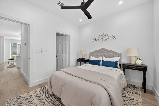 property at 5027 Willow Glen Dr