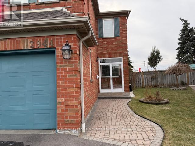 2944 Westbury Ct in Mississauga, ON - Building Photo - Building Photo