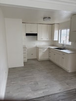 9605 S Avalon Blvd in Los Angeles, CA - Building Photo