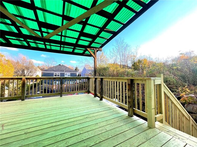 829 W Boston Post Rd in Mamaroneck, NY - Building Photo - Building Photo