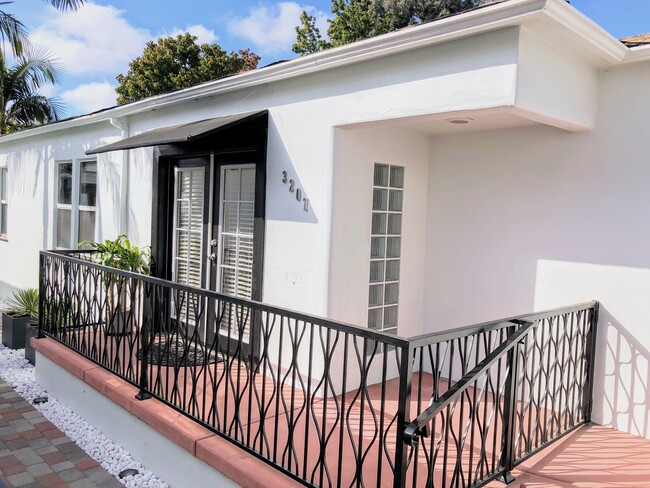 3207 30th St in San Diego, CA - Foto de edificio - Building Photo