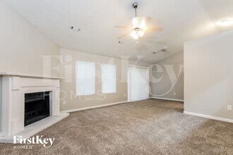 206 Red Oak Dr in Riverdale, GA - Building Photo - Building Photo