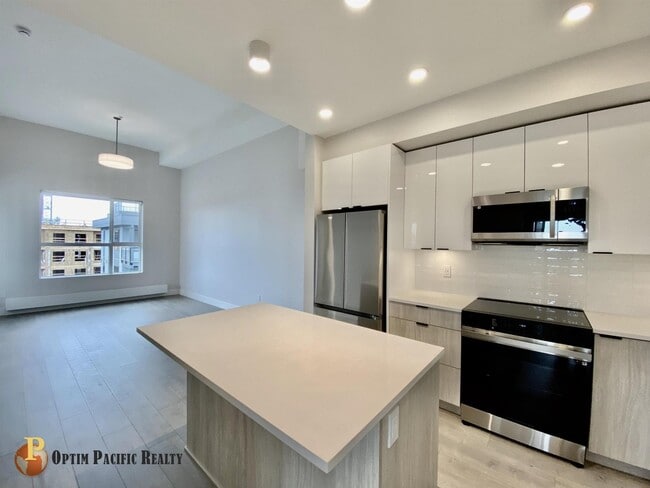 property at 13458-695 95 Ave