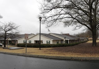 Snow Street Place Apartments in Greer, SC - Building Photo - Building Photo