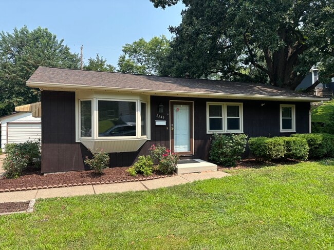 property at 2544 Glenn St