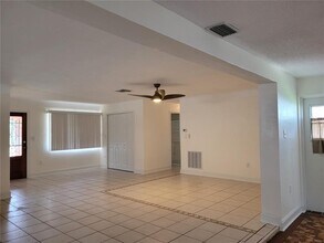 7897 3rd Ave S in St. Petersburg, FL - Building Photo - Building Photo