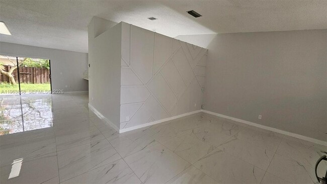 14470 SW 96th Terrace in Miami, FL - Building Photo - Building Photo