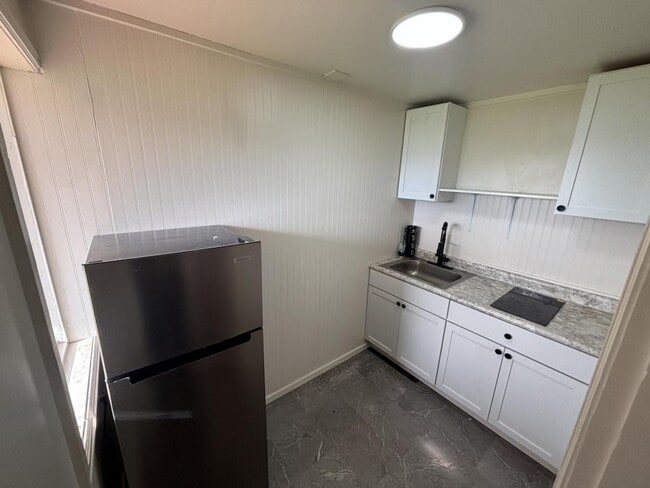 10524 Farm Rd 2180 in Cassville, MO - Foto de edificio - Building Photo