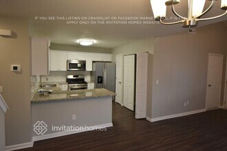 11028 Astor Hill Dr in Raleigh, NC - Foto de edificio - Building Photo