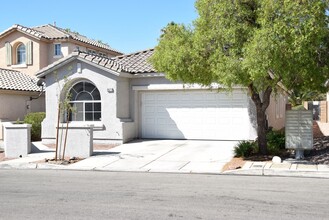 2677 Chantemar St in Las Vegas, NV - Foto de edificio - Building Photo