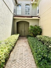 4981 Bonsai Cir in Palm Beach Gardens, FL - Building Photo - Building Photo