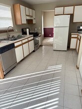 2049 Foxtail Dr in Aurora, IL - Building Photo - Building Photo