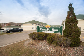 Pheasant Run Apartments in Alexandria, MN - Building Photo - Building Photo