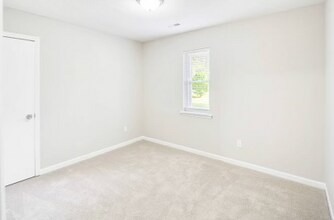 5329 Hickory Hollow Ln in Charlotte, NC - Building Photo - Building Photo