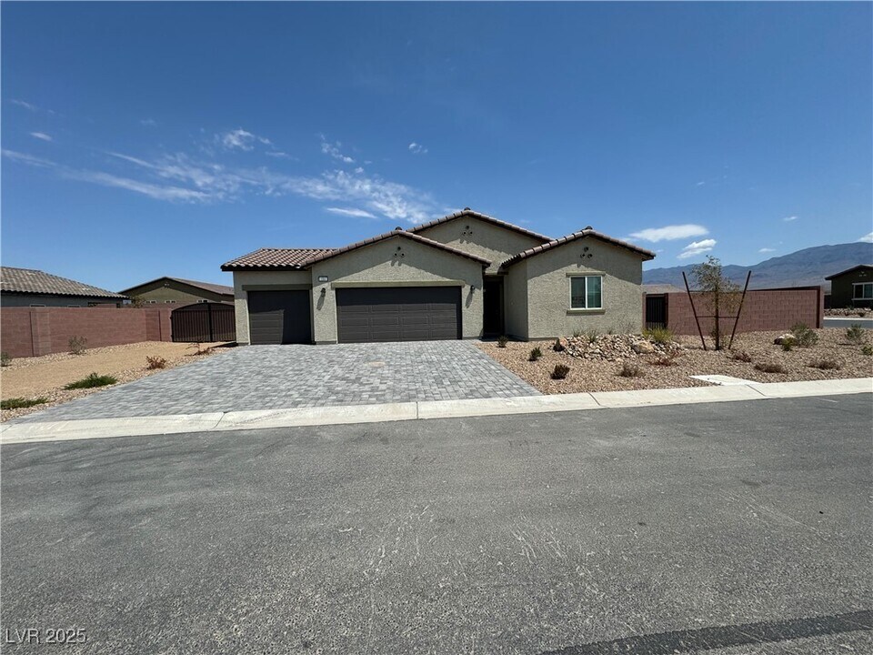 184 Wildcat Ave in Pahrump, NV - Building Photo