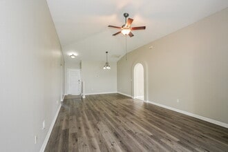 30932 Midtown Ct in Wesley Chapel, FL - Building Photo - Building Photo