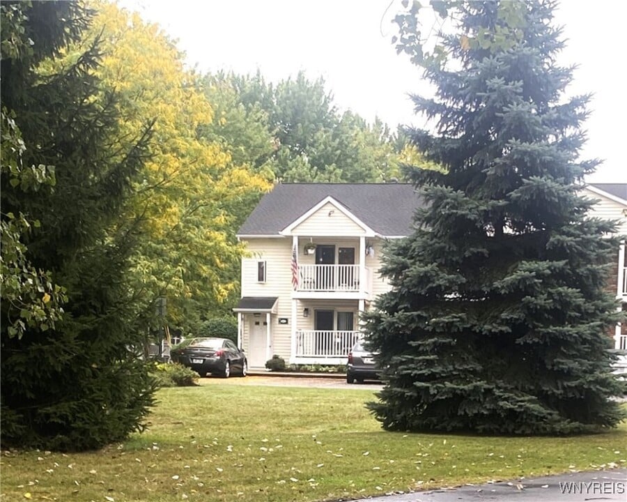 4623 Chestnut Ridge Rd in Amherst, NY - Foto de edificio