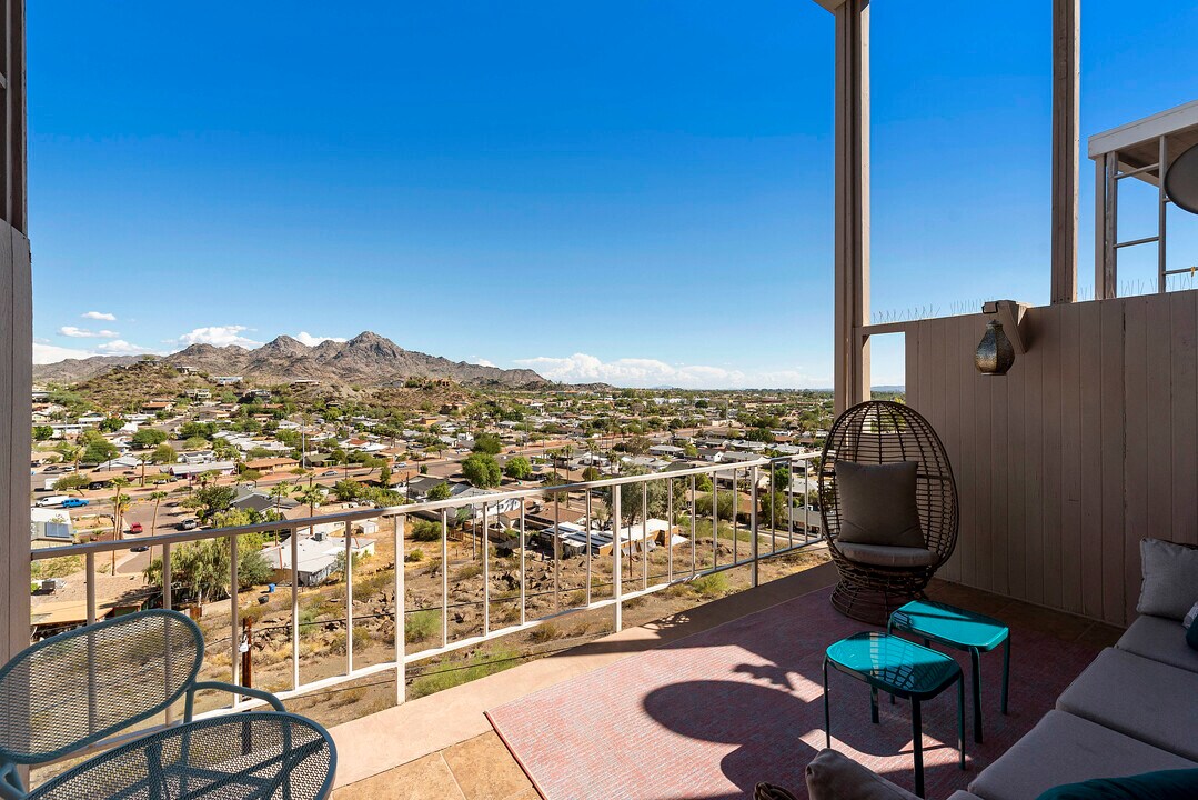 1057 E Butler Dr in Phoenix, AZ - Building Photo