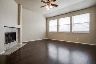 2713 Meadowview Dr in Corinth, TX - Building Photo - Building Photo