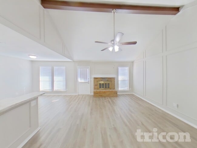 909 Meadowdale Dr in Royse City, TX - Foto de edificio - Building Photo