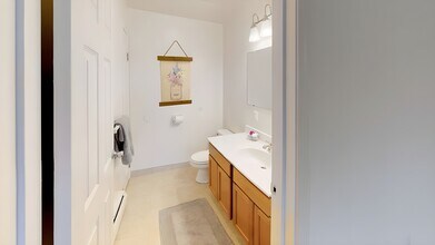 Brook Hill Village in Rochester, NY - Foto de edificio - Building Photo