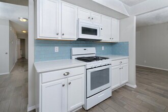 6082 Jack Rabbit Rd NE in Rio Rancho, NM - Building Photo - Building Photo