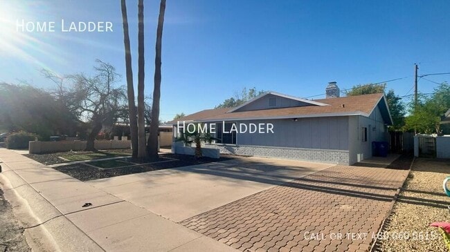 1128 E Broadmor Dr in Tempe, AZ - Building Photo - Building Photo