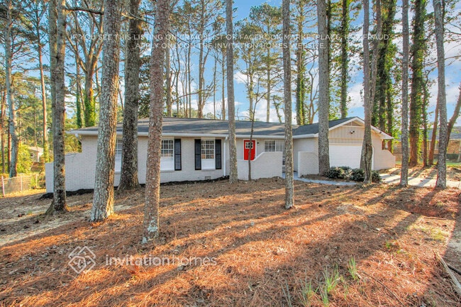 5801 Oakleaf Dr in Stone Mountain, GA - Building Photo - Building Photo