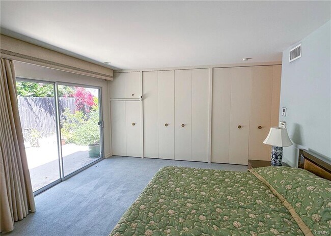 10781 Lindbrook Dr in Los Angeles, CA - Building Photo - Building Photo