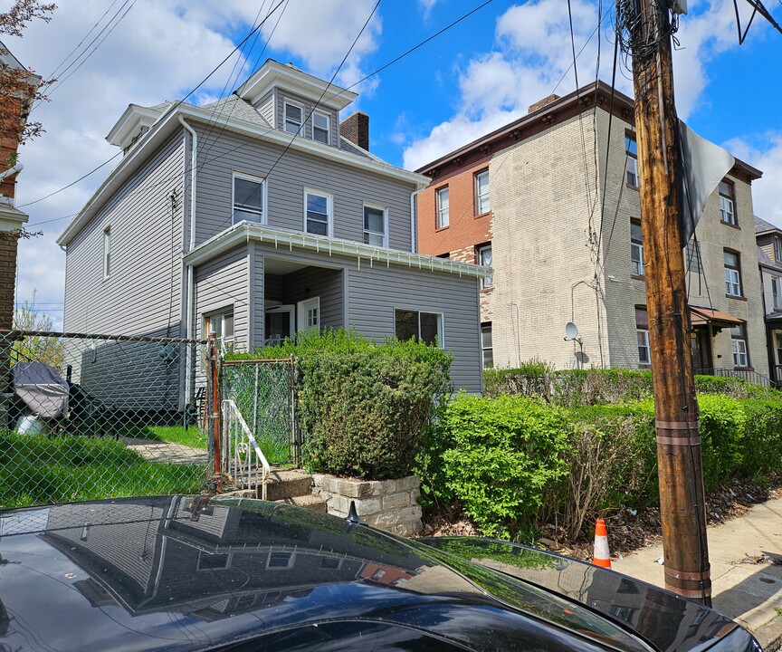 7337 Denniston Ave in Pittsburgh, PA - Building Photo