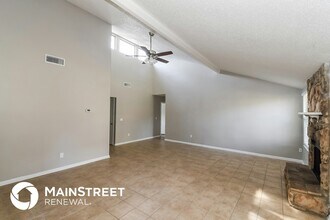 4385 Queensway Dr in Jacksonville, FL - Building Photo - Building Photo