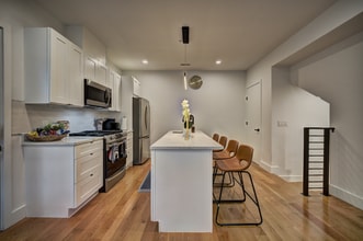 5835 Colorado Ave NW in Washington, DC - Foto de edificio - Building Photo