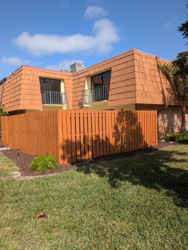 property at 1713 Park Meadows Dr