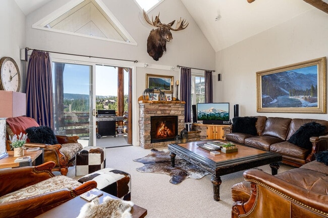 4 Lower Saddle Ridge Rd
