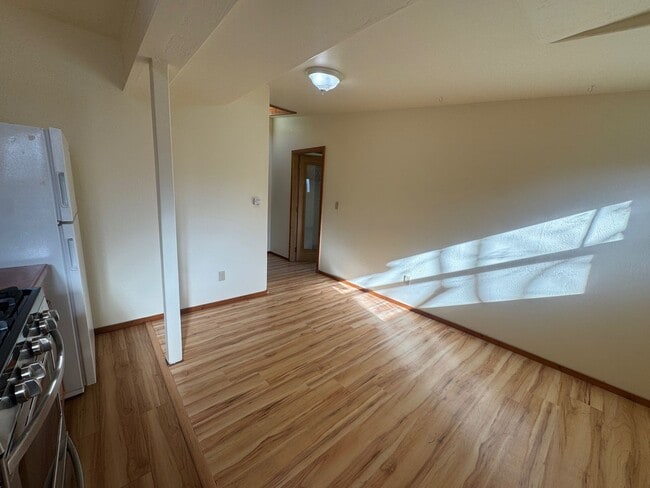 3260 West End Rd in Arcata, CA - Building Photo - Building Photo
