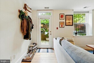 901 South Carolina Ave SE in Washington, DC - Building Photo - Building Photo