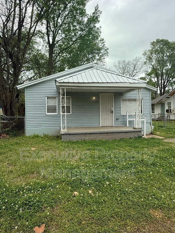 property at 3729 Pine Ave SW