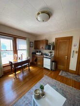 100 Main St-Unit -Upstairs 3 in Camillus, NY - Building Photo - Building Photo