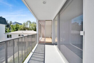 1147 N Clark St in West Hollywood, CA - Building Photo - Building Photo