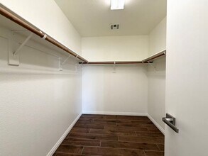 11173 Salentino Ave in Las Vegas, NV - Building Photo - Building Photo