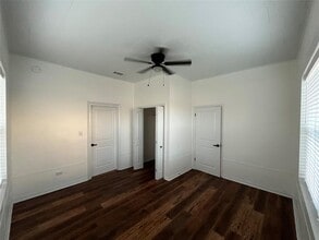 501 N Doak St in Taylor, TX - Building Photo - Building Photo