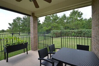 18918 Cove Pointe Dr in Cypress, TX - Building Photo - Building Photo
