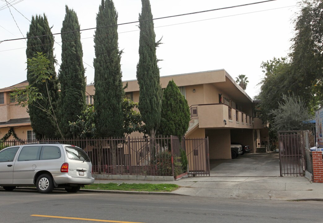 5665 Fayette St in Los Angeles, CA - Foto de edificio