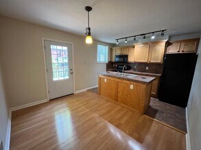 5117 Cypress St in Pittsburgh, PA - Building Photo - Building Photo