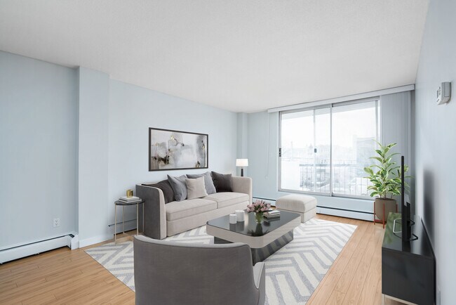 725-715 15 Ave SW in Calgary, AB - Building Photo - Building Photo