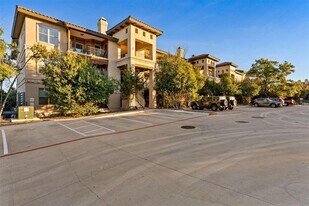 12205 N Lamar Blvd in Austin, TX - Building Photo