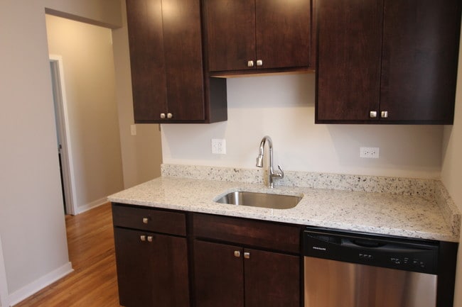 4817 N Christiana Ave, Unit 3E in Chicago, IL - Foto de edificio - Building Photo