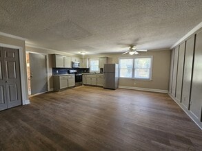 718 E Maple Ave in Gastonia, NC - Building Photo - Building Photo