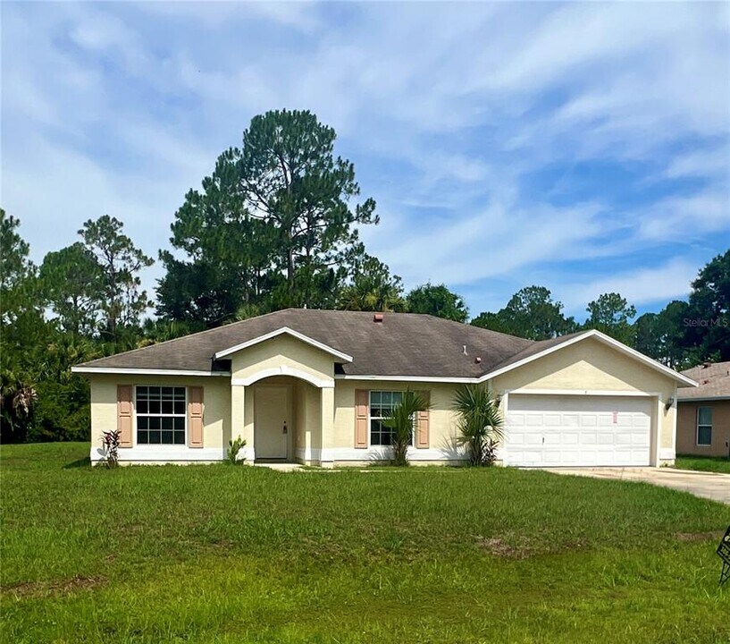 5 Princess Mari Pl in Palm Coast, FL - Building Photo