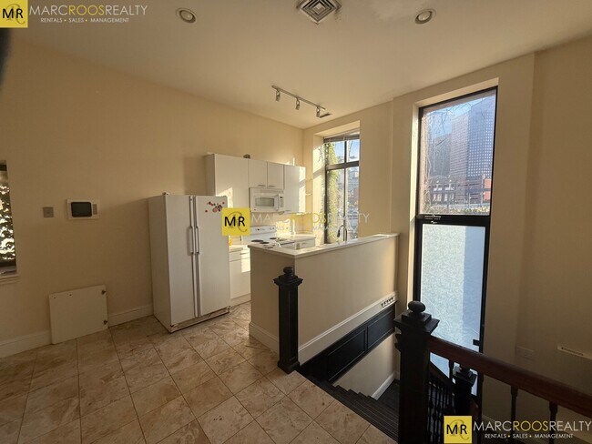 151 Richmond St, Unit 1 in Boston, MA - Building Photo - Building Photo